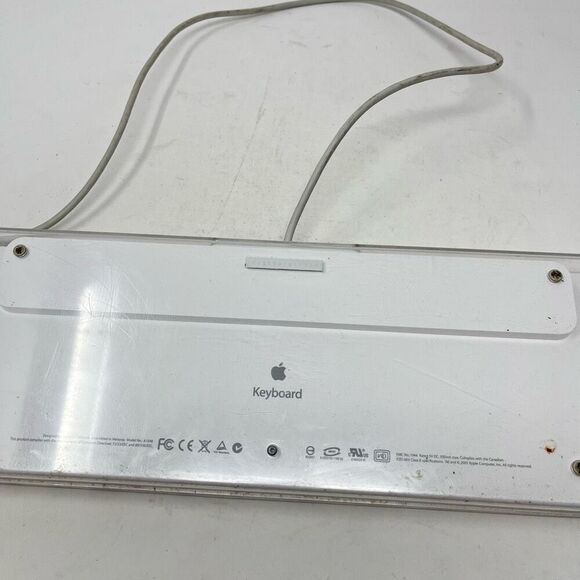 Apple Wired Keyboard USB 2005 White Model no. A1048 - Picture 5 of 7